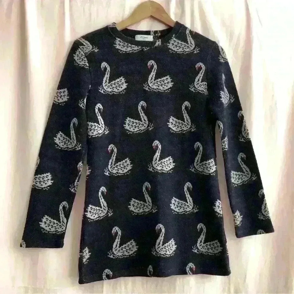 Jacquard  Swans Sweater